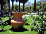 Plaza y jardines en Tarija.