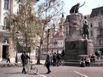 Monumento y parque en Liubiana