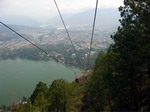 Teleférico junto al Lago Amatitlán.