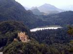 Castillo junto al lago.