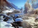 Río en los Alpes suizos