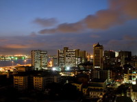 Vista nocturna de Lagos. Nigeria.
