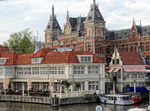 Restaurante y estación central de Amsterdam. Holanda.