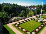 Puente de Adolfo desde los jardines.. Luxemburgo.