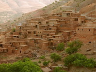 Pueblo en las montañas del Atlas.