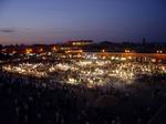 La plaza de Yemal Afnar de noche