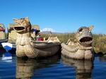 Barcos tradicionales en el Lago Titicaca.