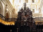 Interior de la Catedral-Mezquita - Penacho del coro, tallado en caoba - Córdoba