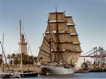 Velero en puerto de Málaga