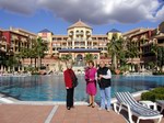 Jjulio, Pepi, su esposa y Victoria en Hotel Ferrara de Torrox