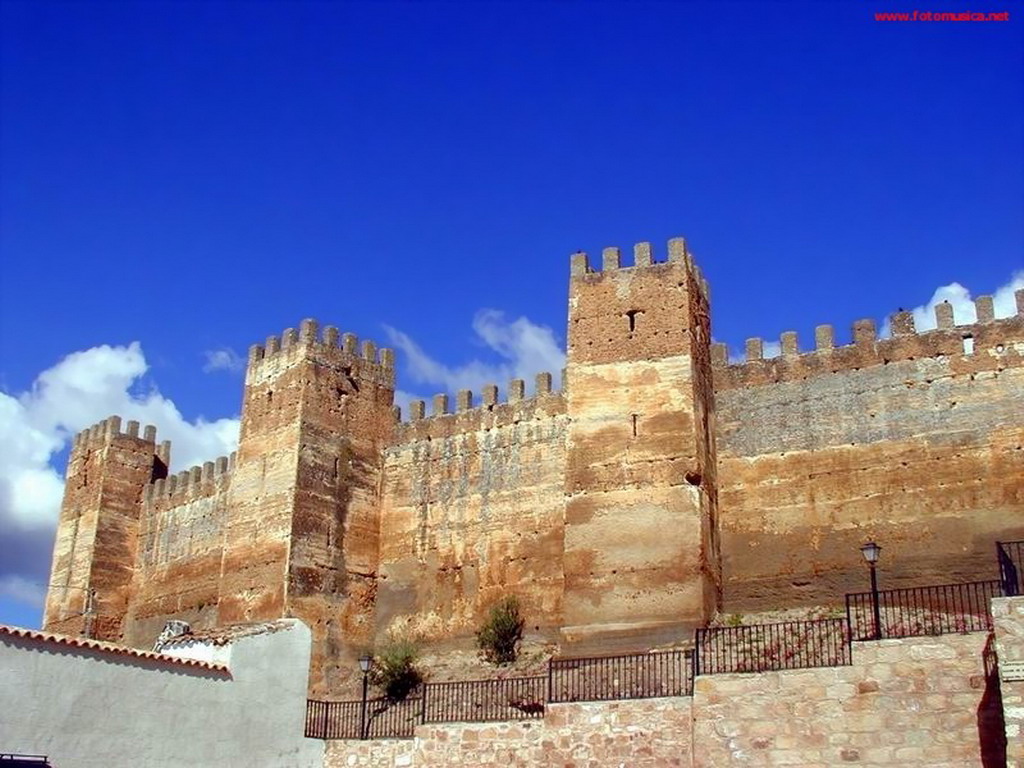 Castillo de Baños de la Encina (Jaen)